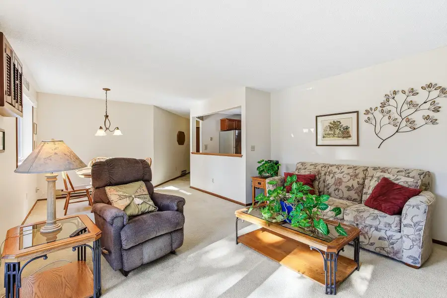 1581 Wheelock Lane #101, Saint Paul, MN 55117 - #3