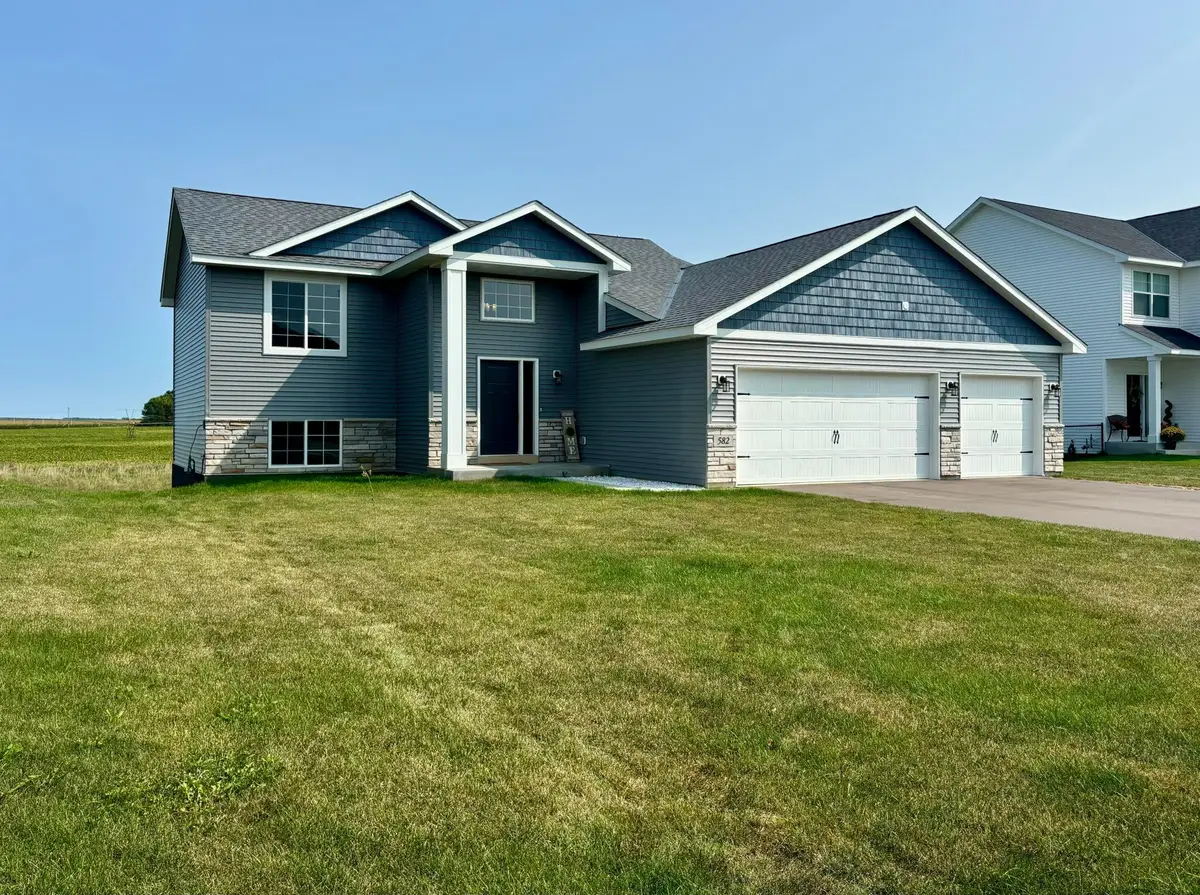 582 Elm Street N, Kimball, MN 55353 - #1