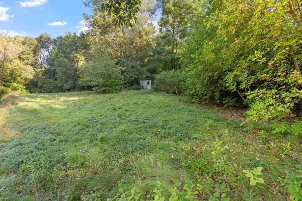 2401 Commonwealth Avenue, North Saint Paul, MN 55108