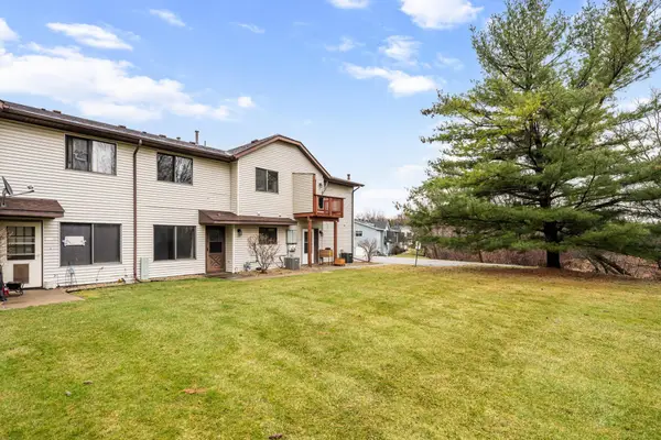 1658 Helena Road N, Oakdale, MN 55128