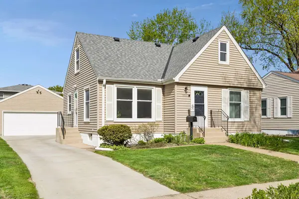 1031 Bowdoin Street, Saint Paul, MN 55116