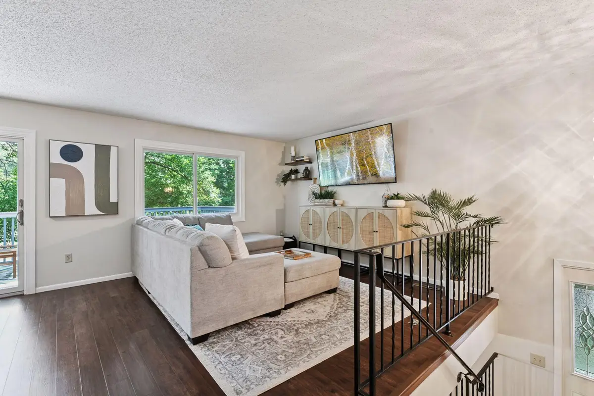 1042 Pontiac Lane, Chanhassen, MN 55317 - #1