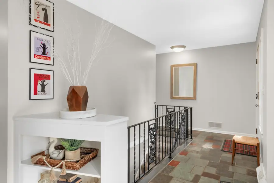 1695 Stanbridge Avenue, Saint Paul, MN 55113 - #3