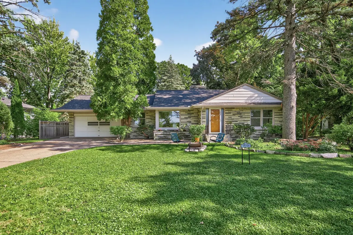 1544 Mississippi River Boulevard S, Saint Paul, MN 55116 - #1