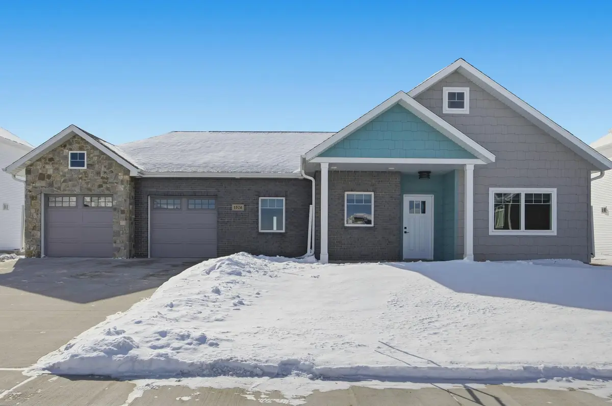 1576 75th Avenue S, Fargo, ND 58104 - #1