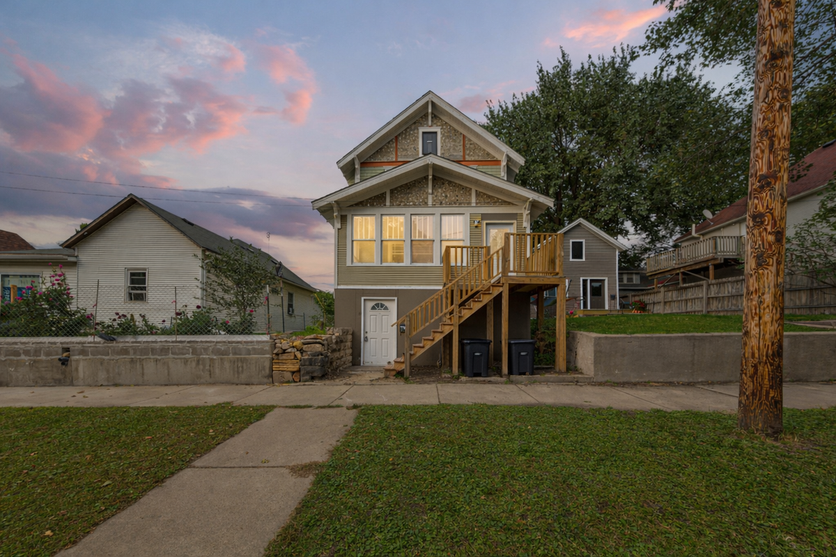 322 E Vine Street, Mankato, MN 56001 - #1