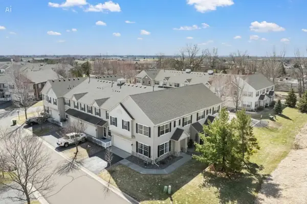 11122 Aberdeen Street Ne #H, Blaine, MN 55449