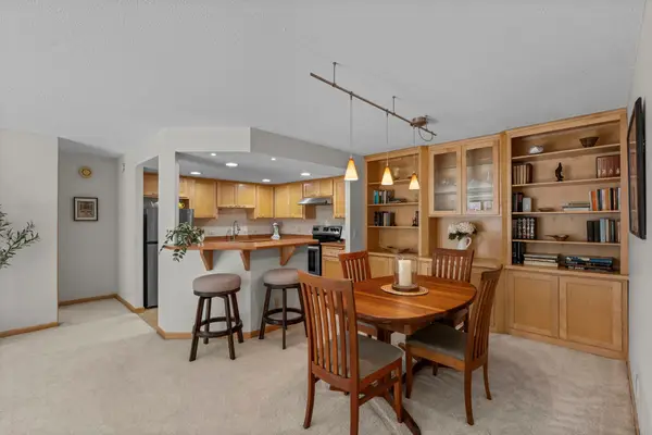2885 Knox Avenue S #605, Minneapolis, MN 55408