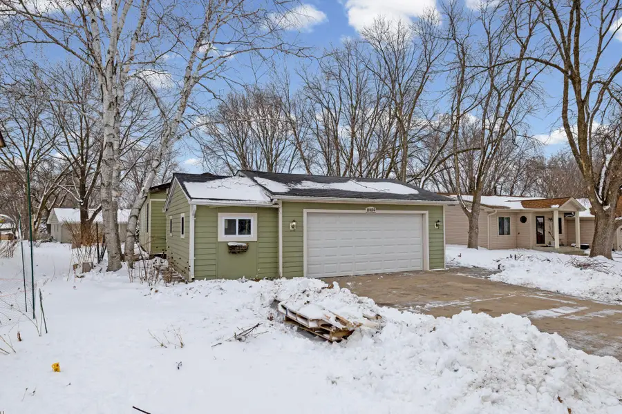 110136 Stanford Circle, Chaska, MN 55318 - #3