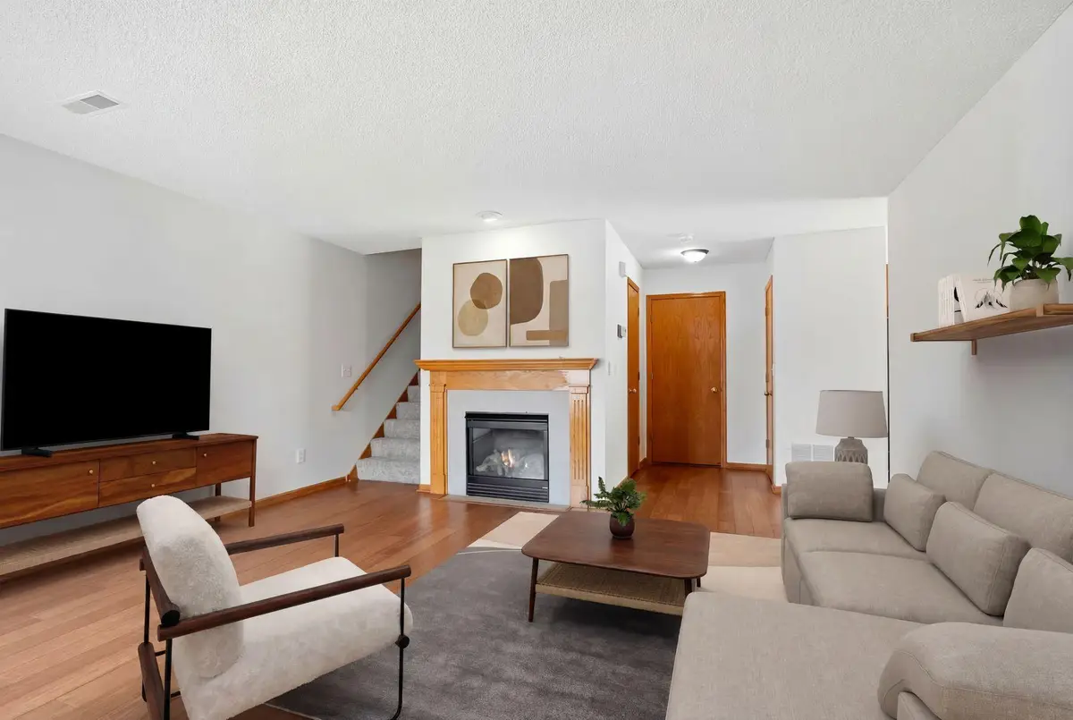 31 Landau Alcove, Woodbury, MN 55125 - #1