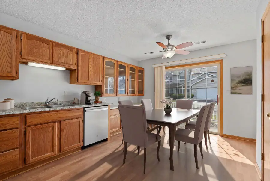 31 Landau Alcove, Woodbury, MN 55125 - #2