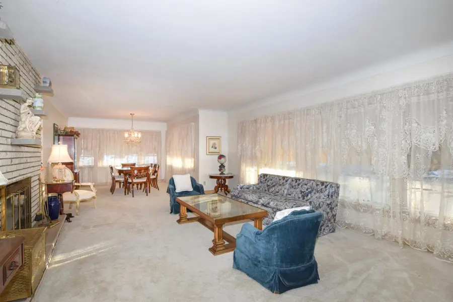 1864 Albert Street N, Saint Paul, MN 55113 - #3