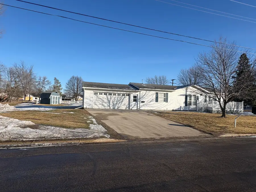 800 Montana, Benson, MN 56215 - #2