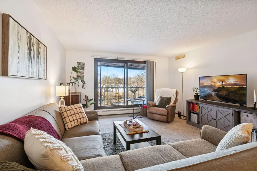 4710 58th Avenue N #201, Minneapolis, MN 55429 - #3