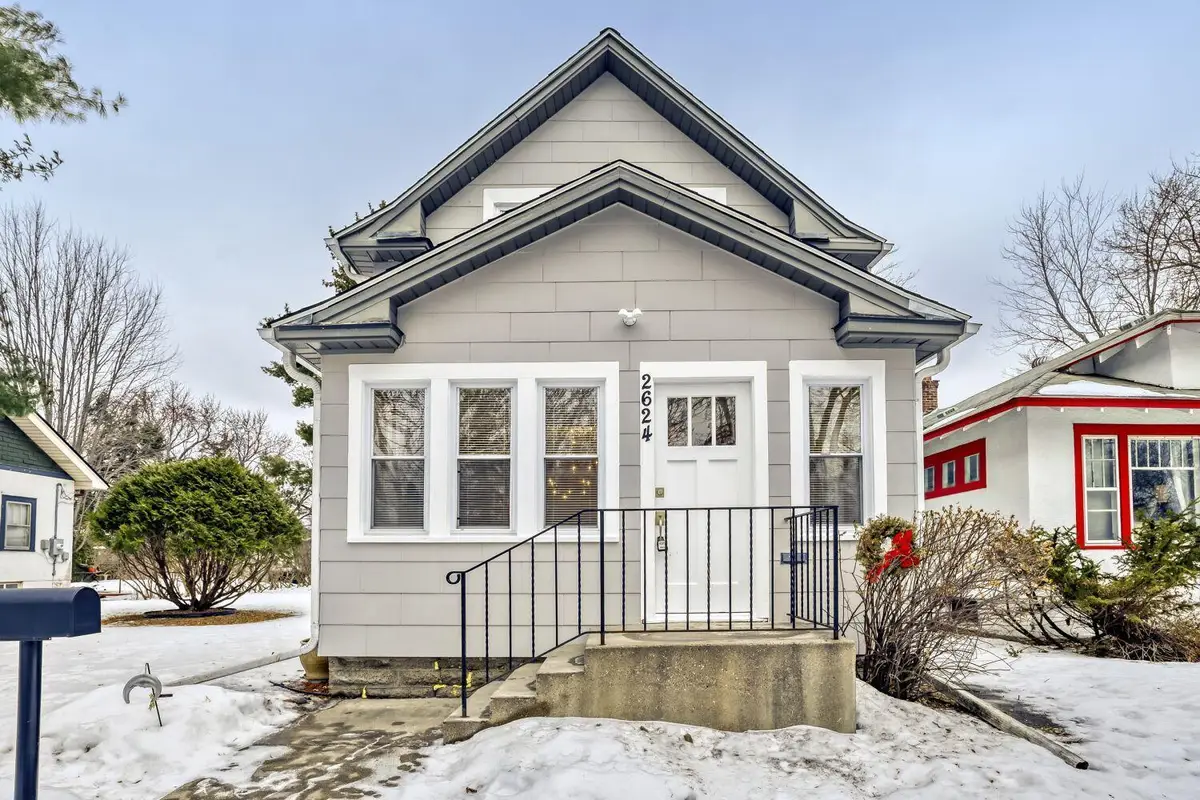 2624 35th Avenue S, Minneapolis, MN 55406 - #1