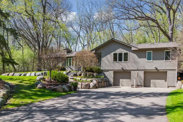 11608 Live Oak Drive, Minnetonka, MN 55305