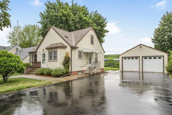 1020 Mccammon Avenue, Saint Paul Park, MN 55071