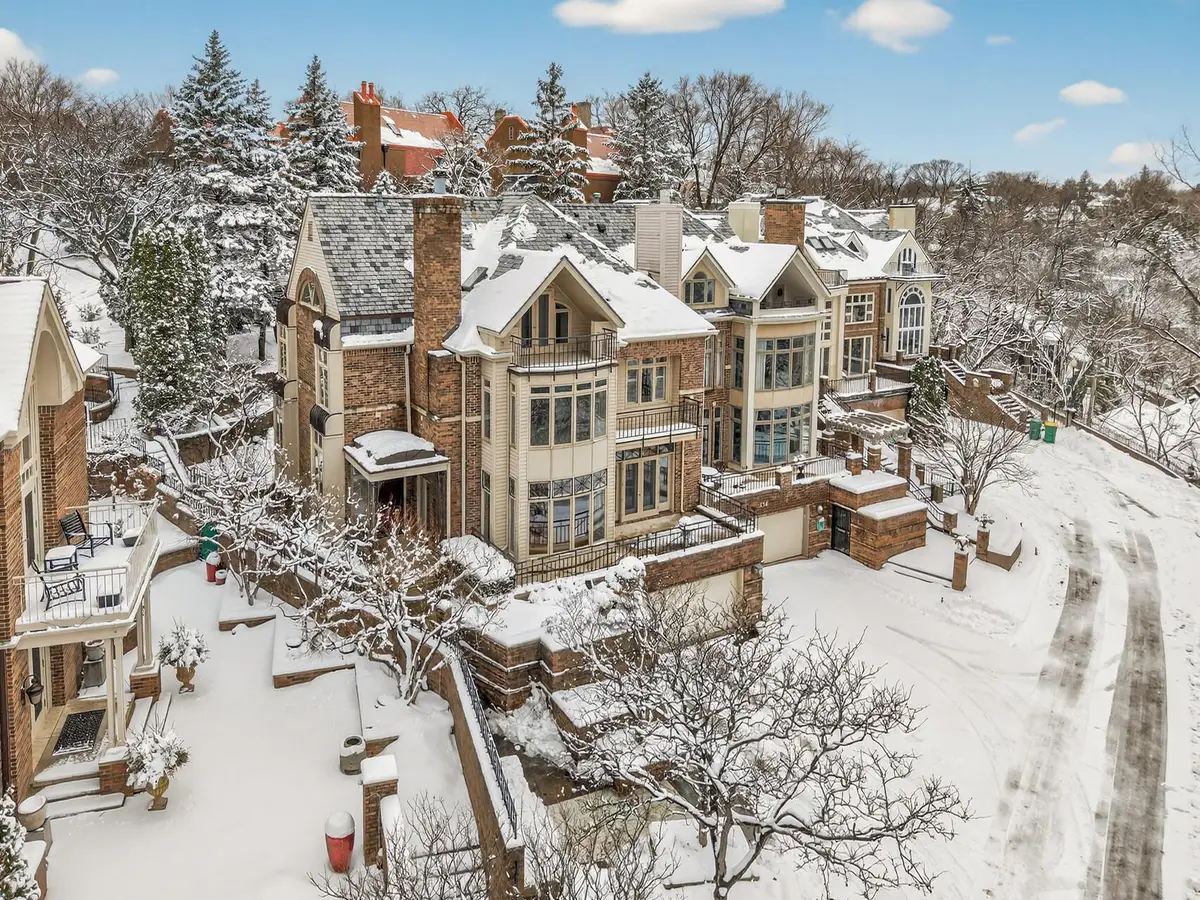 112 Groveland Terrace, Minneapolis, MN 55403 - #1