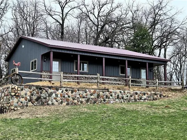 51 Minnesota Avenue S, Oronoco, MN 55960