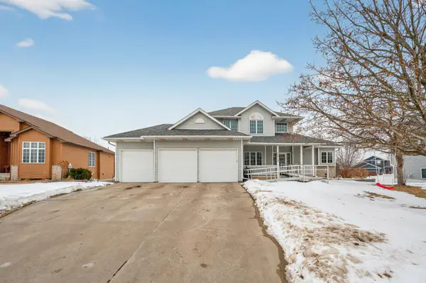 10010 Fallgold Parkway N, Minneapolis, MN 55443