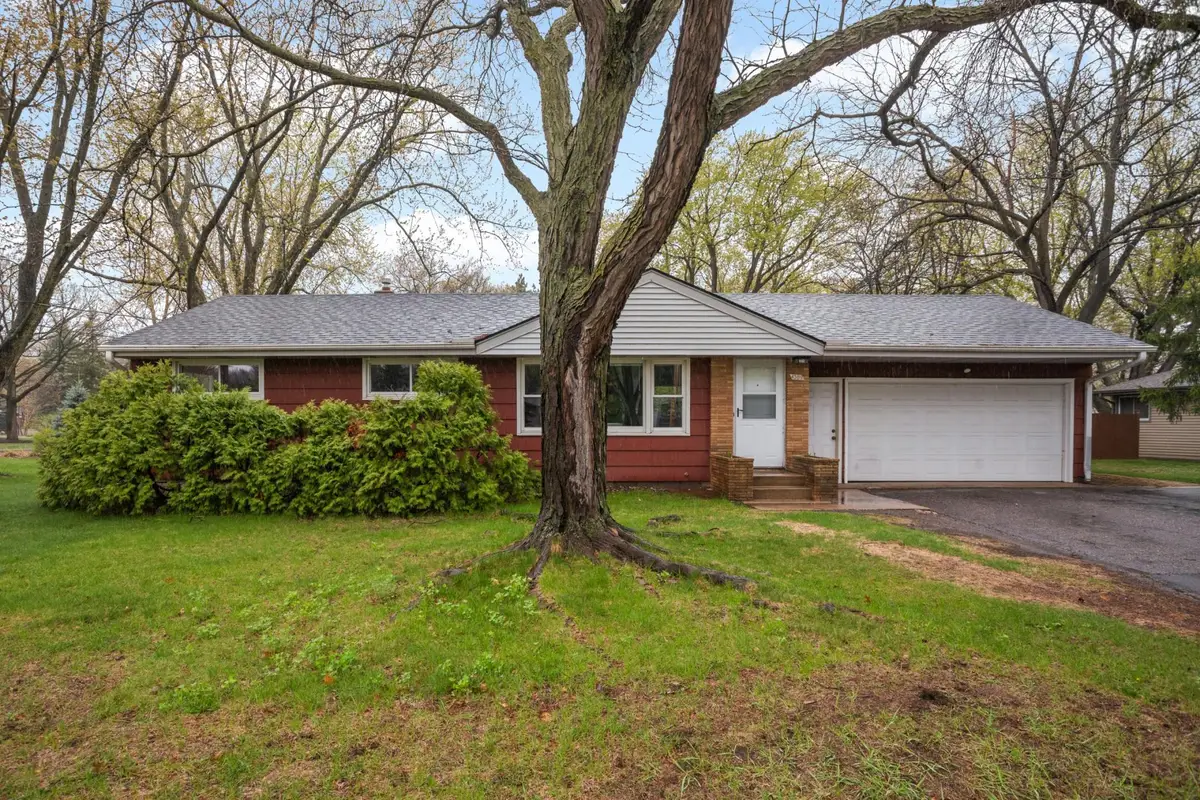 4389 Hodgson Road, Saint Paul, MN 55126 - #1