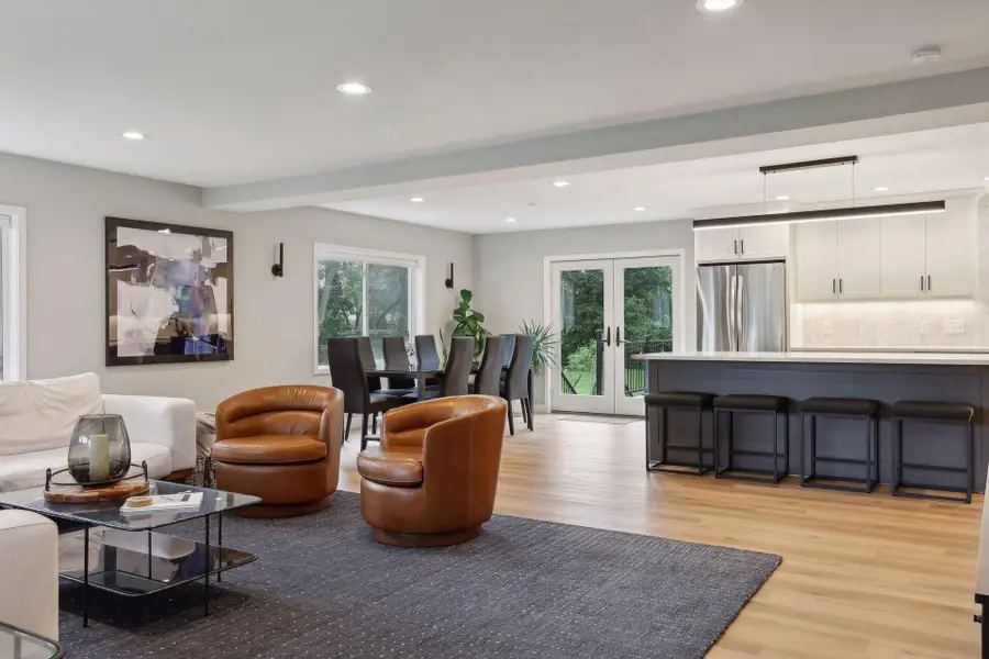 3098 Victoria Street N, Saint Paul, MN 55113 - #3