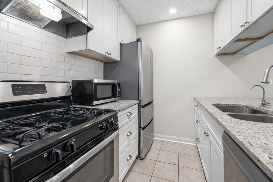 6016 Golden Valley Road, Minneapolis, MN 55422 - #2