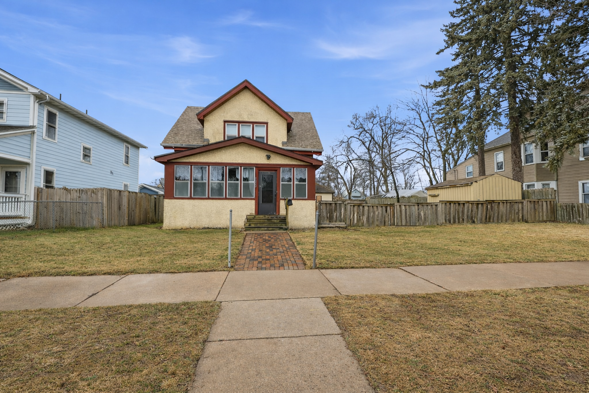 1092 Sims Avenue, Saint Paul, MN 55106 - #1