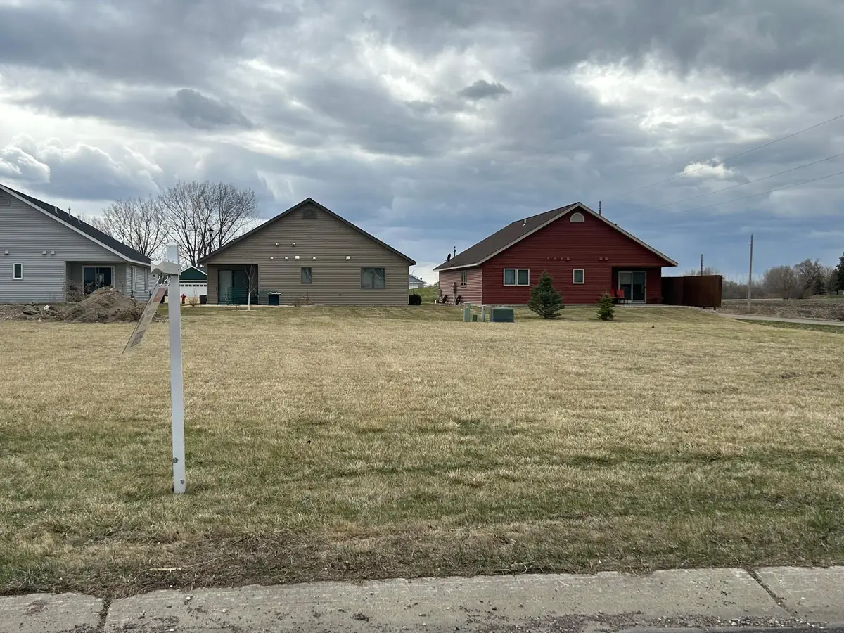 1527 Ranger Drive N, Glencoe, MN 55336 - #1