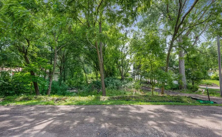 1984 Prosperity Road N, Saint Paul, MN 55109 - #3