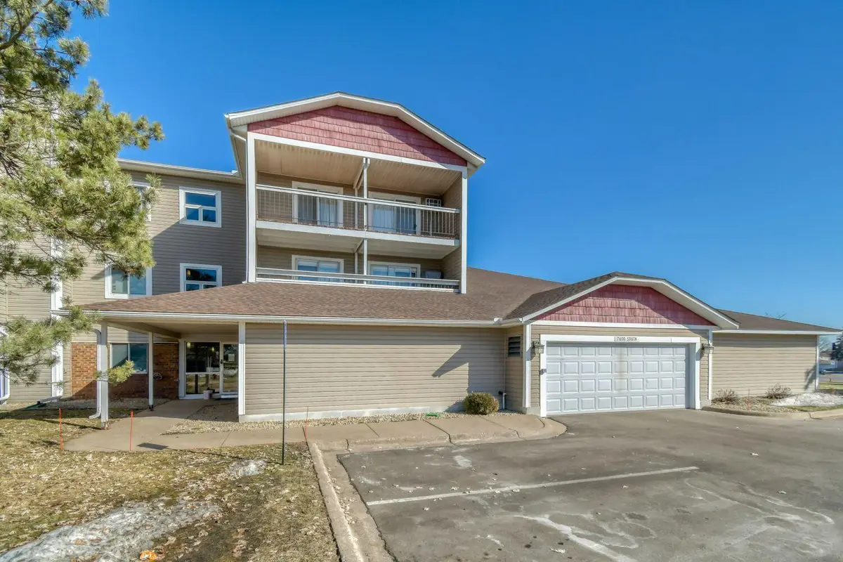 7600 157th Street W #103, Apple Valley, MN 55124 - #1