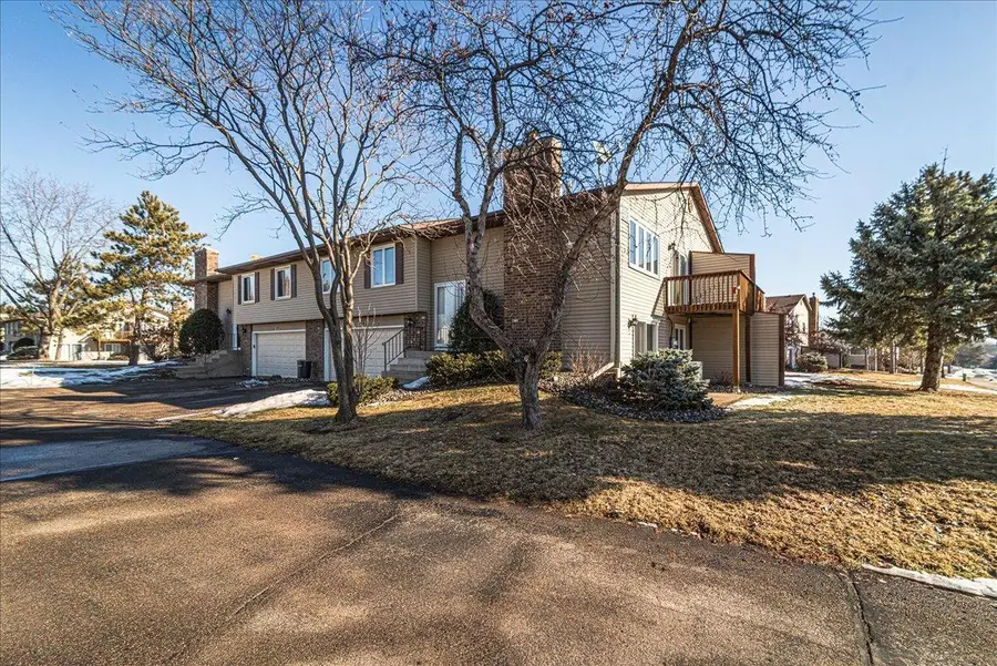 10390 Juniper Lane, Eden Prairie, MN 55347 - #2