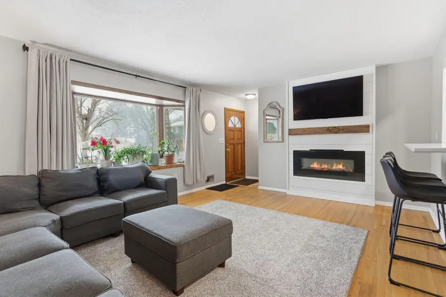 3886 Hill Avenue, Saint Paul, MN 55110 - #2