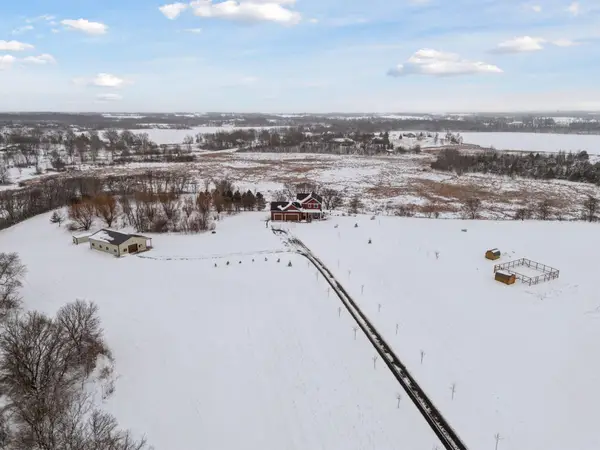 1744 County Road 7 Nw, Maple Lake, MN 55358