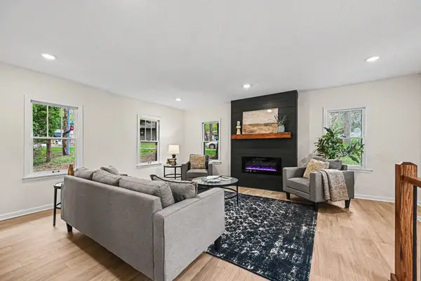 87 Juniper Street, Saint Paul, MN 55115