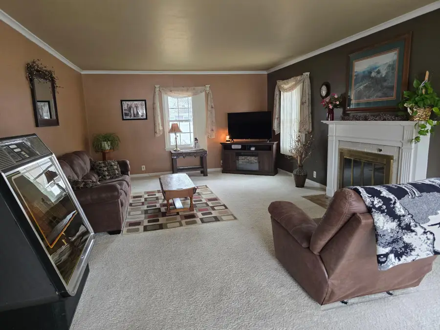 405 Clary Street W, Worthington, MN 56187 - #3