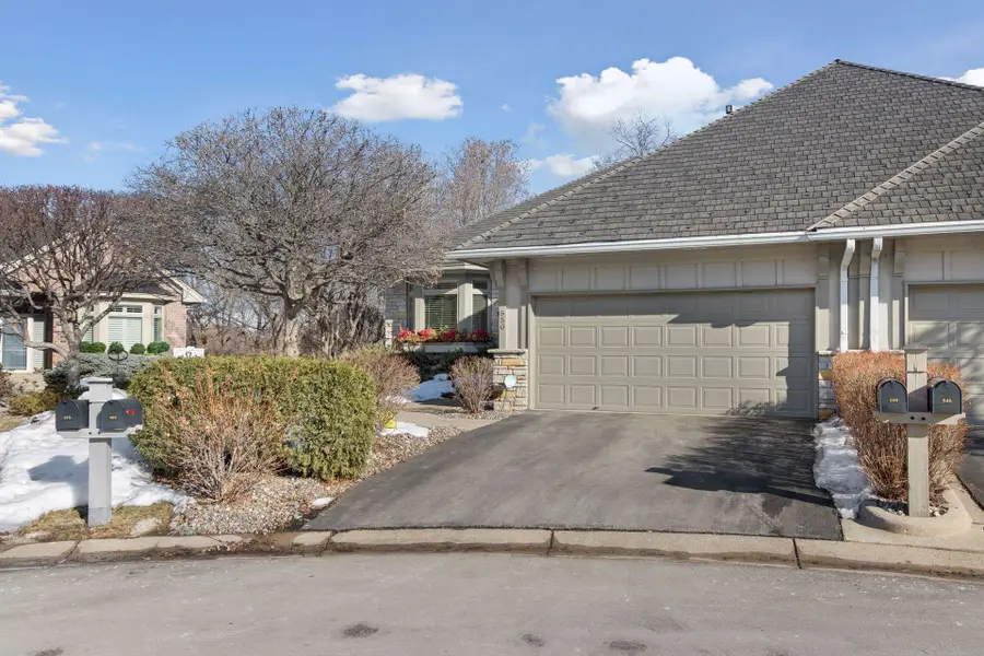 550 Waycliffe Drive N, Wayzata, MN 55391 - #2