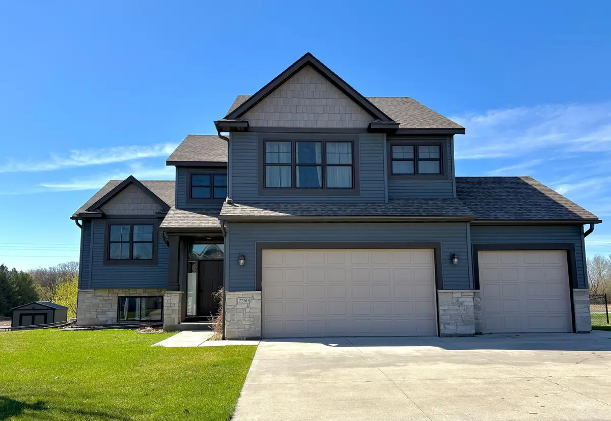 2260 Starburst Drive Sw, Rochester, MN 55902 - #1