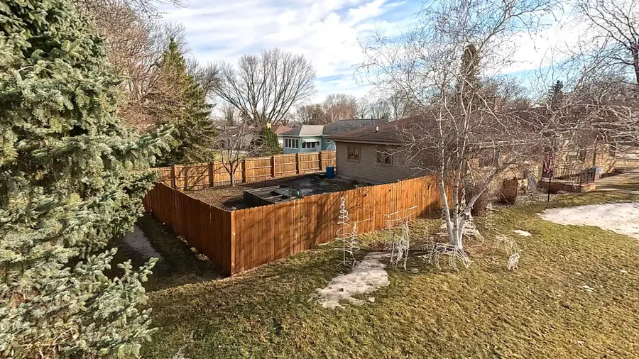 979 S Prairie Avenue, Fairmont, MN 56031 - #3