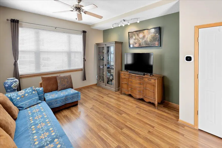 988 Princeton Avenue, Shakopee, MN 55379 - #2