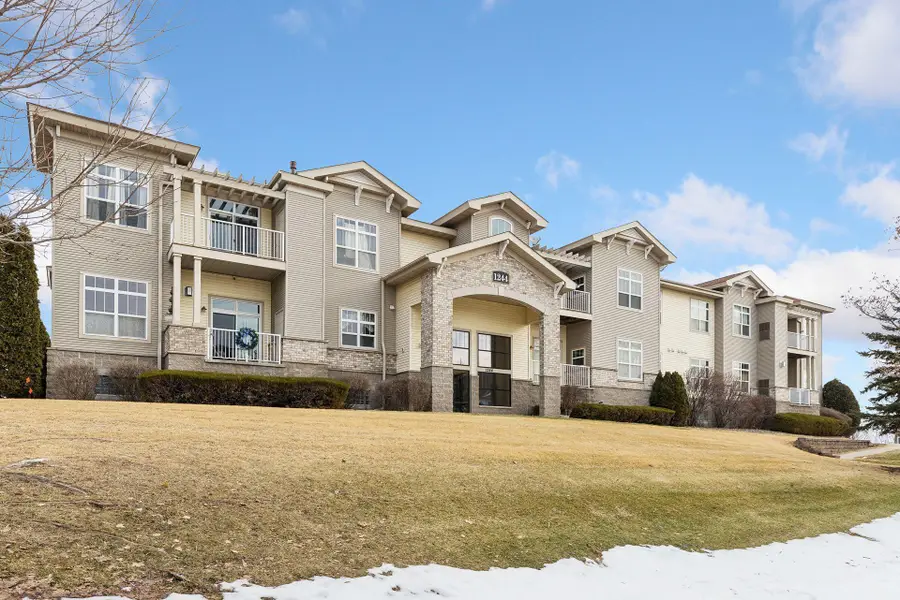 1244 County Road D E #106, Saint Paul, MN 55109 - #2