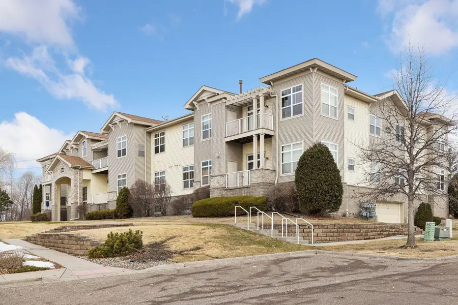 1244 County Road D E #106, Saint Paul, MN 55109 - #3