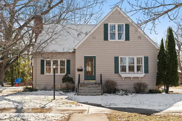 210 1st Street E, Chaska, MN 55318