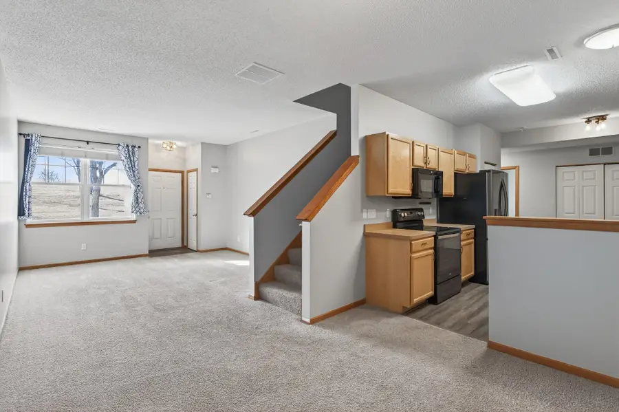 794 Cobblestone Way, Shakopee, MN 55379 - #3