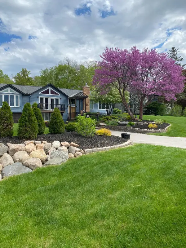 10920 32nd Avenue N, Minneapolis, MN 55441