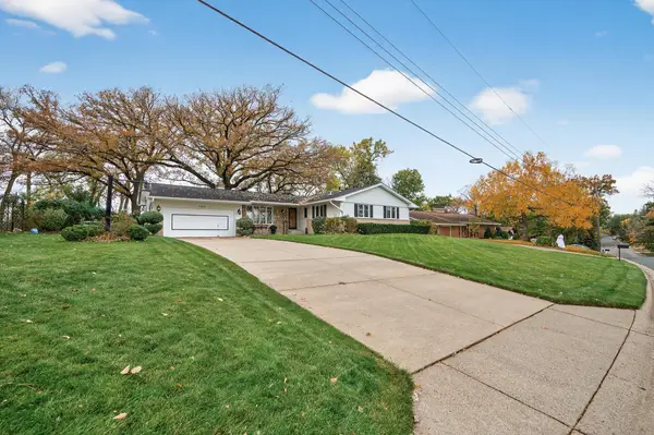 7610 Alden Way Ne, Minneapolis, MN 55432