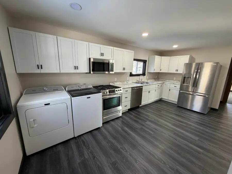 203 Trott Avenue Se, Willmar, MN 56201 - #3