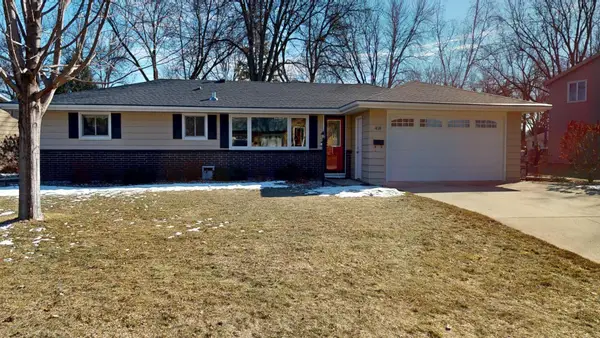 418 Ridge Road, Albert Lea, MN 56007