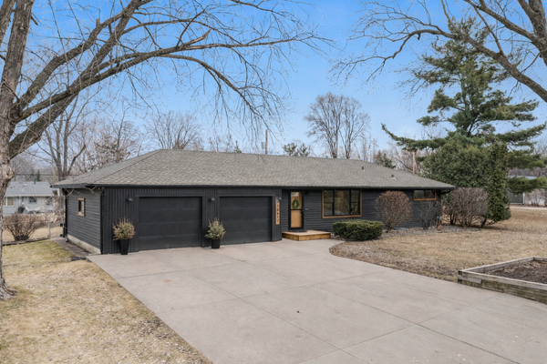 10617 Thomas Avenue S, Minneapolis, MN 55431