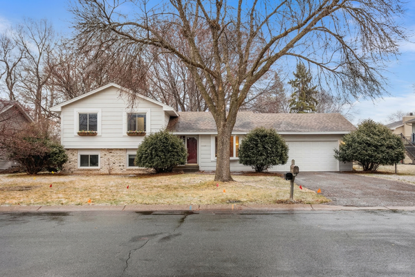 6320 Larch Lane N, Maple Grove, MN 55369